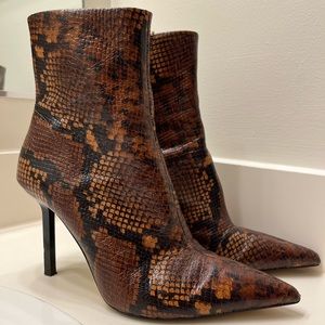 Zara Size 8 Heeled Leather Ankle Boot Snake Pattern